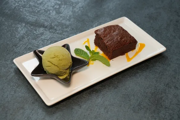 Emel's Brownie & Matcha Ice Cream