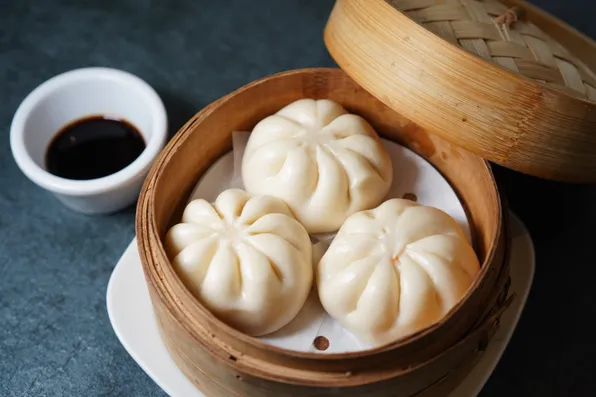 Honey Barbecued Chicken Steamed Buns